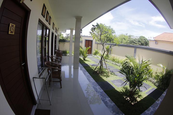 Purnama Guesthouse ชังกู ภายนอก รูปภาพ