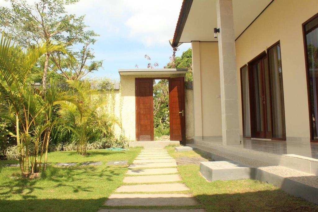 Purnama Guesthouse ชังกู ภายนอก รูปภาพ